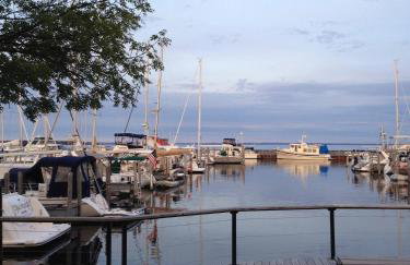 ☆Cherry Farmhouse☆60 Acres☆Central Air☆Fireplace - Foto 24