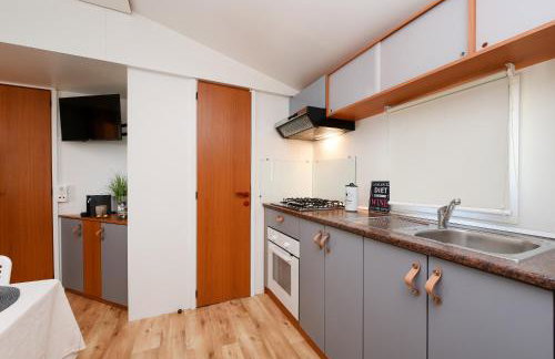 MIA mobile home with jacuzzi - Photo 19