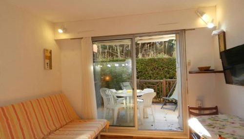 Studio coin nuit avec terrasse et parking privatif à Bormes-les-Mimosas - FR-1-251-900 - Foto 4