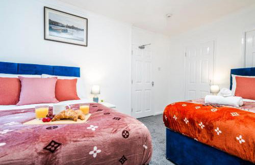 Mayflower 5-Bed Home, Contractors, Family, Harry Porter - Photo 20