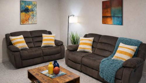 Spacious 3BR w/ Large Backyard | Near SF & OAK - Foto 3