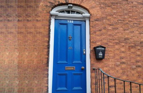 Spacious Apartment Near Rochdale Centre Train Tram Bus Free Parking Fast Wi-Fi - Foto 27