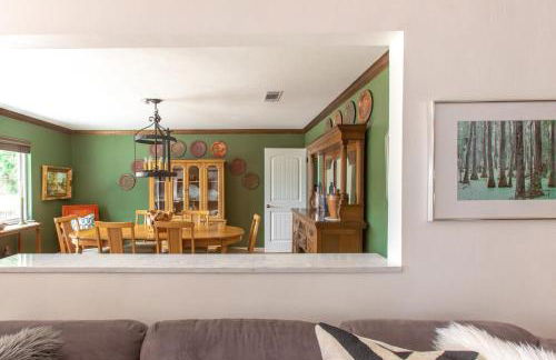 Four Bedroom Ranch Retreat with a Stunning Pool - Foto 50