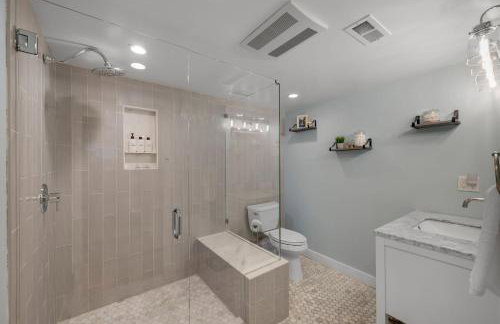 3 BR Loyal Heights Charmer Patio and Lawn - Foto 25