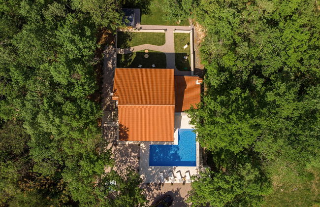 Villa PORTUM - Where Serenity & Comfort meet, Luxurious Woodland Retreat with Private Heated Pool & Amenities - Foto 54