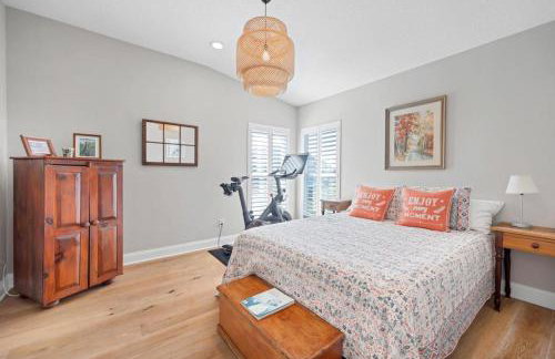 Stunning Beach Getaway - Steps to Ocean - Foto 27