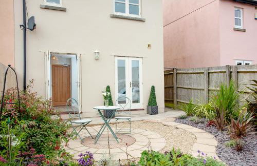 View Cottage - Photo 23