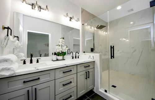 NEW! The Brandōn - Upscale Manor - Garage - Near Medical Center & NRG - Foto 12