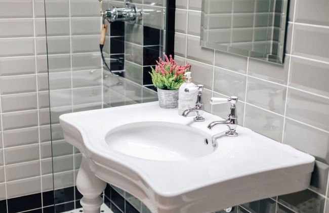 The Emerald - Central Henley 2 Bedroom House - From 145 Per Night - Foto 46