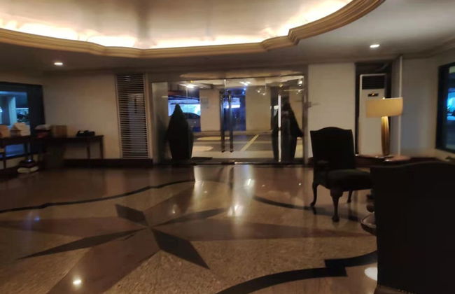 GOTOPHI at Renaissance 3000 BGC - Foto 1