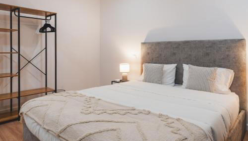 Santana's Flat - Photo 2