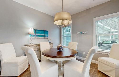 Seaglass Cottage - Photo 8