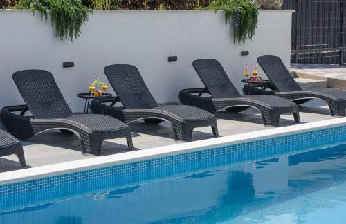 Villa Barbara & Zoran with heated swimming pool - Photo 24