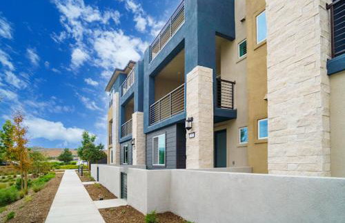 Beautiful Irvine Grand Park Community Cozy and Comfortable Home - Photo 8