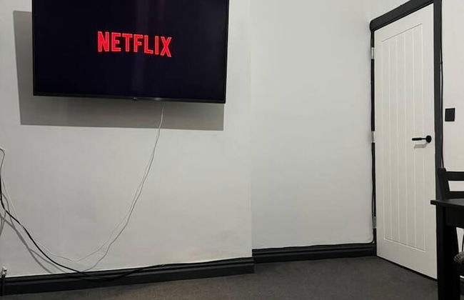 Elegant 2-bedroom Apartment Near City Centre - Foto 10