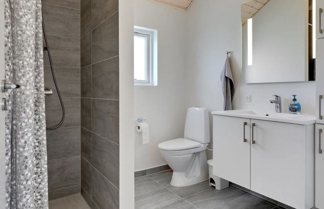 4 bedroom House in Nexø with terrace - Photo 17