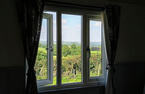 The Golden Fleece - Photo 10