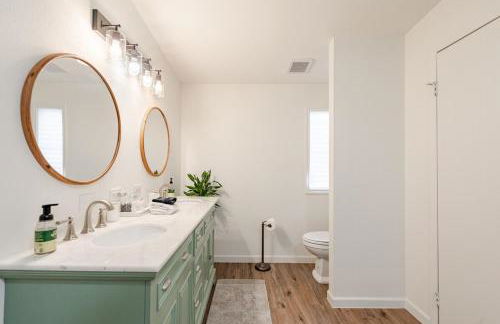 River Access at Blanco River, Charming Big Cottage - Foto 11