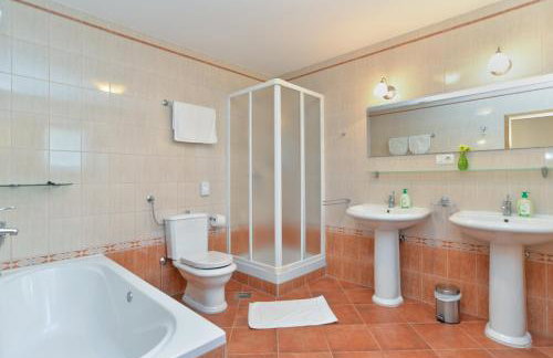 House Marko 1240 - Photo 132