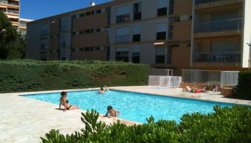 TOUT À PIED ! T3 FAMILIAL 150 m PLAGE LAVANDOU PISC PKG PRIV - Foto 2