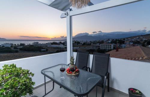 Kalamaki-Sunset - Scenic Sunset & Sea Views - Steps from Shore! - Foto 58