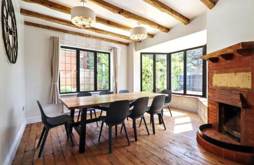 Beautiful arts and crafts home - Photo 5