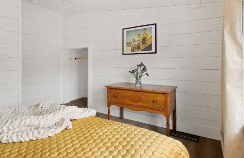 100% Renovated Stowe Village Farmhouse - Photo 21