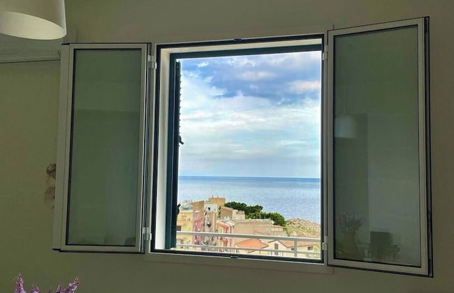 Seafront House Le Finestre Sul Mare With Balcony - Photo 25