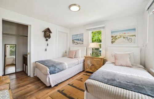 Boyne City Cottage Walk to Downtown and Lake! - Photo 16