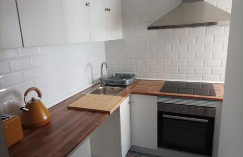 COOL! 5' to metro. 15' to Center/beach by metro. - Photo 30