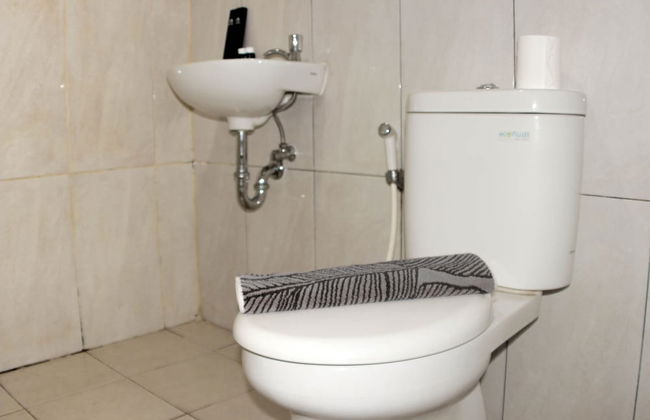 Elegant And Tidy Studio At Grand Kamala Lagoon Apartment - Foto 10