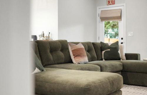 Brand New Cozy FirePit Home Near Fort Moore - Foto 39