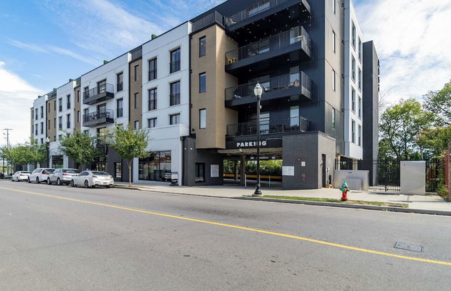 Lindsley by Avantstay Balcony + Modern Design A+ Downtown Location - Photo 47