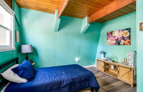 Family cabin Alpine Lake w indoor pool & fire pit - Foto 16