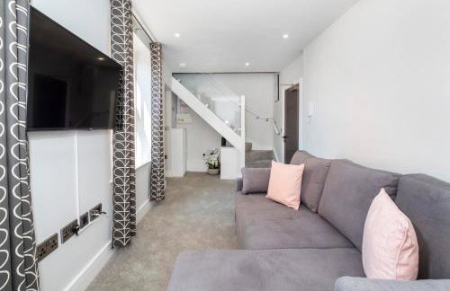 The Old Hotel - Photo 19