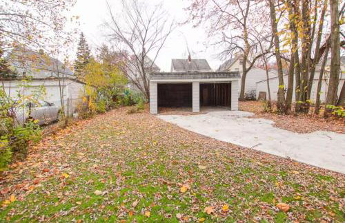 Bright 2BR South Hills - Old Brooklyn Home - Foto 19