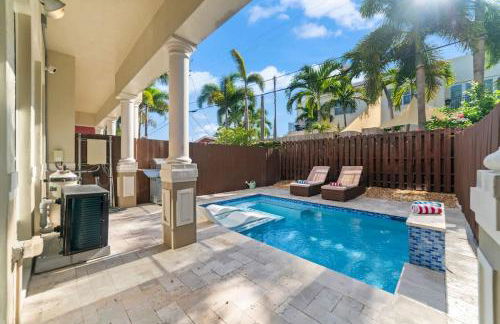 Lux Home with Rooftop & Elevator 2mi to Beach - Foto 15