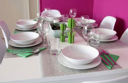 CITY CENTER BIG APARTMENT-FAMILY & FRIENDS-5 Beds - Photo 3