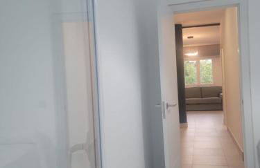 250m Chamartin, 250m plaza castilla, 3 stops Bernabeu - Photo 20