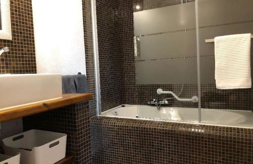 Holidayhome with bar and swimming pool - Foto 12