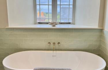 Spacious & stylish riverside apartment in Ross on Wye - Foto 5