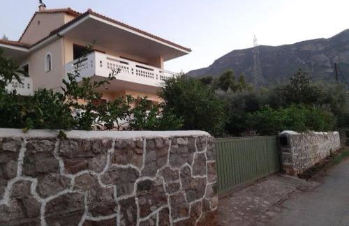 A modern farmhouse with big garden - Foto 26