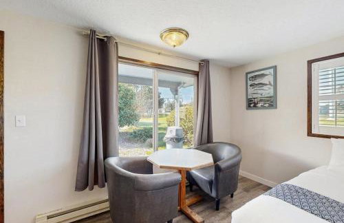 Lamplighter Inn - 117 Whale Watching - Photo 3