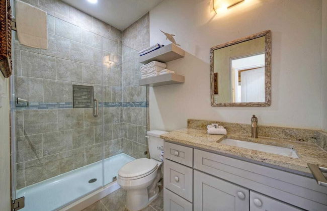 Waterfront w/ Bay Views, Shared Pool & Boat Dock Marlin Madness by Avantstay - Foto 21