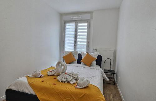 Paris & DisneyLand - 2min From Train Station - Private Indoor Parking - Foto 21