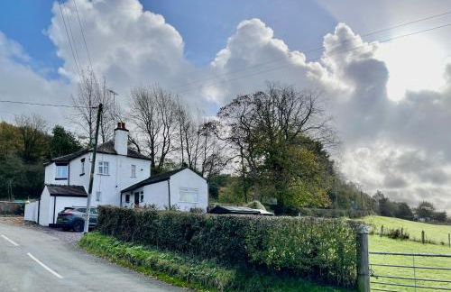 Tollgate House - Luxury Cozy Cottage - HUGE Hot Tub - Alton Towers - Foto 2