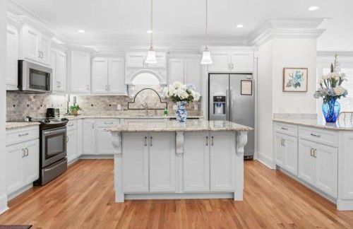 Luxury Retreat in Red Bank TN - Foto 17