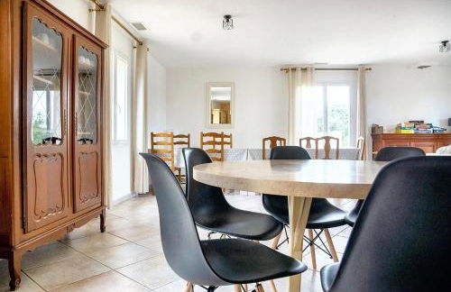 Spacieuse villa à Saint-Jean-du-Pin avec piscine privée - Foto 9