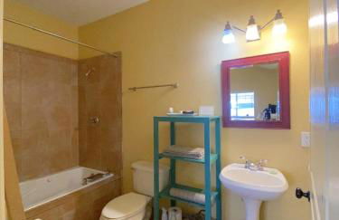 Comal Inn - Photo 14