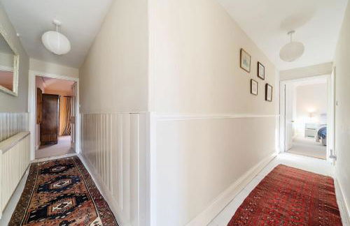 Artist's Studio - Photo 37